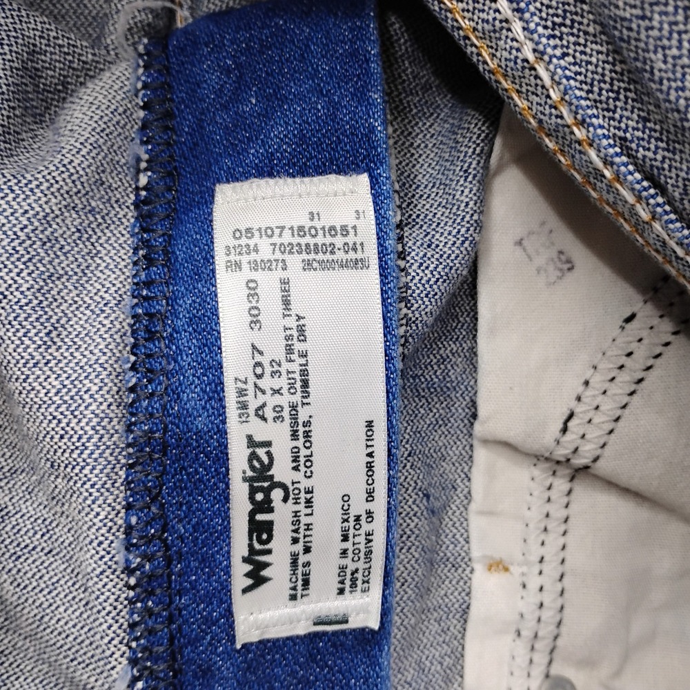 Wrangler 13MWZ Cowboy Cut Mens Blue Denim Jeans 30x32 Straight fit - Picture 3 of 8